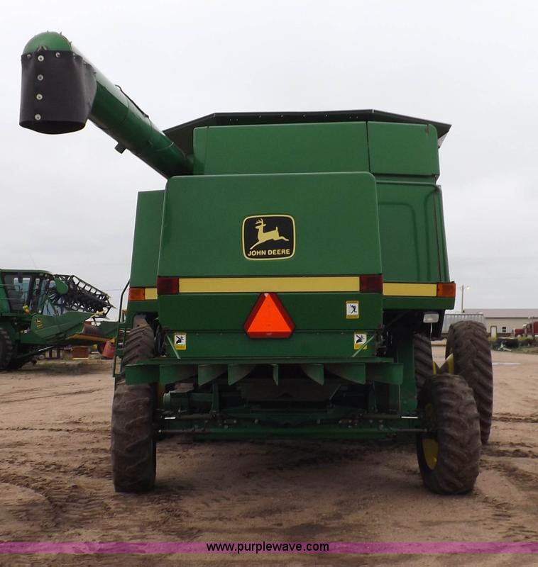 image for item H7018 1990 John Deere 9600 Turbo combine