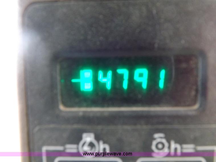 image for item H7018 1990 John Deere 9600 Turbo combine