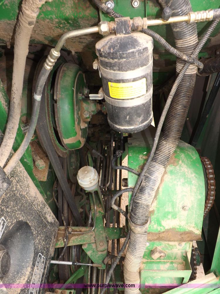 image for item H7018 1990 John Deere 9600 Turbo combine