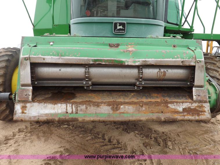 image for item H7018 1990 John Deere 9600 Turbo combine