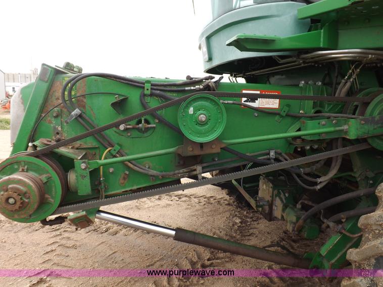 image for item H7018 1990 John Deere 9600 Turbo combine