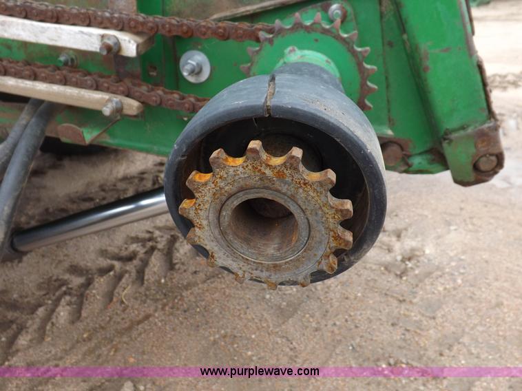 image for item H7018 1990 John Deere 9600 Turbo combine