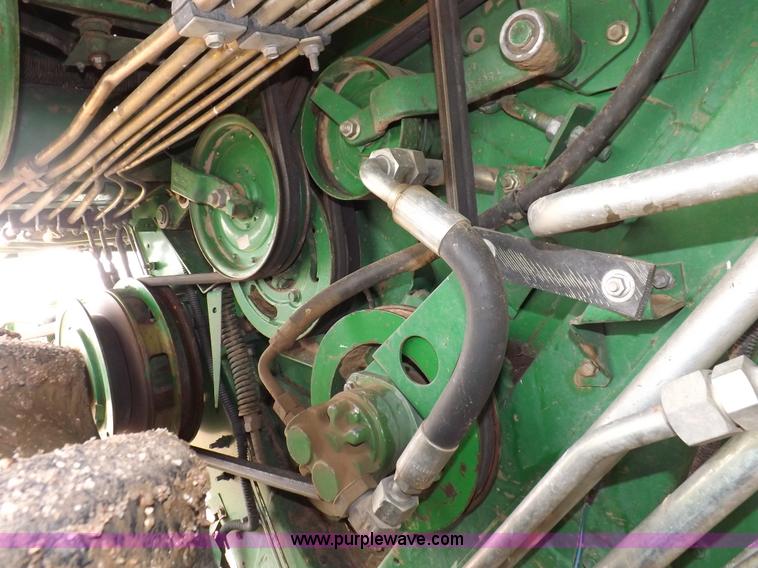 image for item H7018 1990 John Deere 9600 Turbo combine