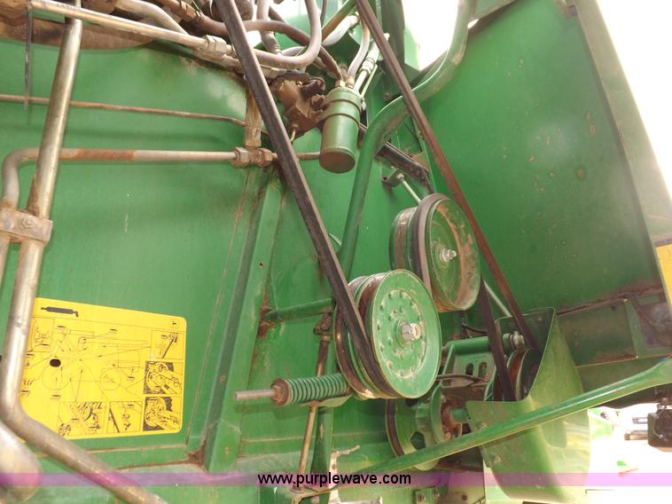 image for item H7018 1990 John Deere 9600 Turbo combine