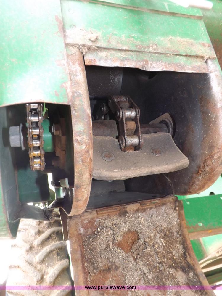 image for item H7018 1990 John Deere 9600 Turbo combine