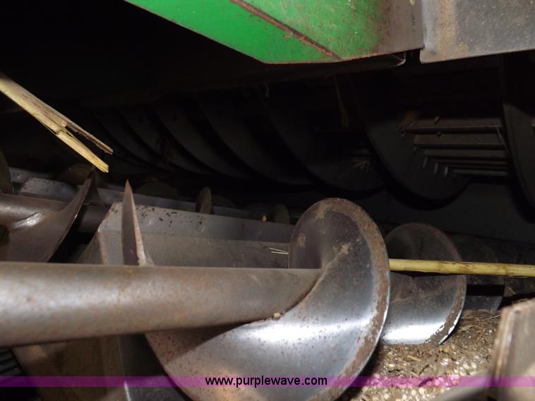 image for item H7018 1990 John Deere 9600 Turbo combine