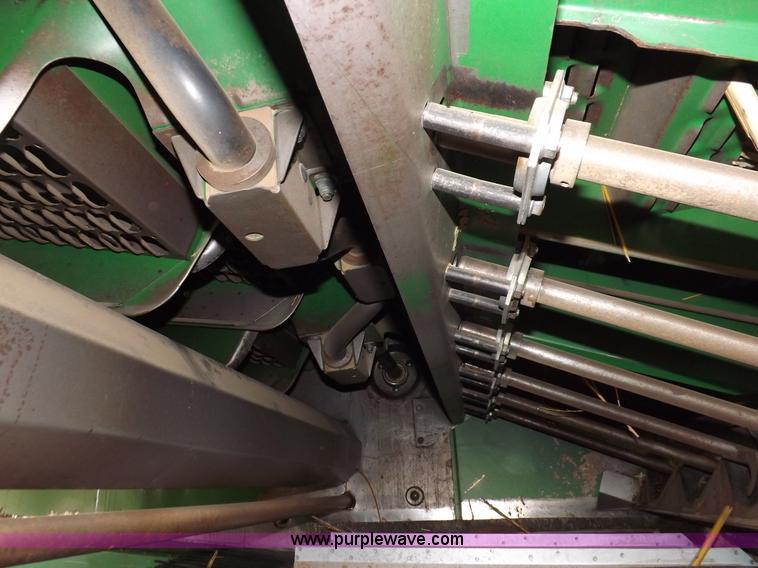 image for item H7018 1990 John Deere 9600 Turbo combine