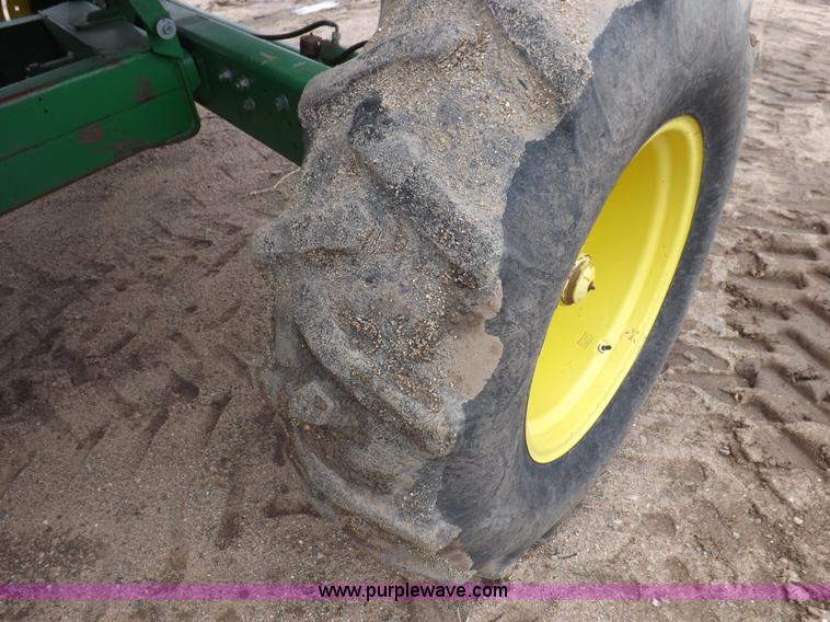 image for item H7018 1990 John Deere 9600 Turbo combine
