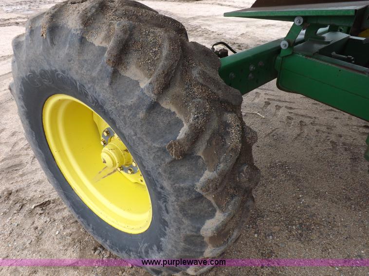 image for item H7018 1990 John Deere 9600 Turbo combine