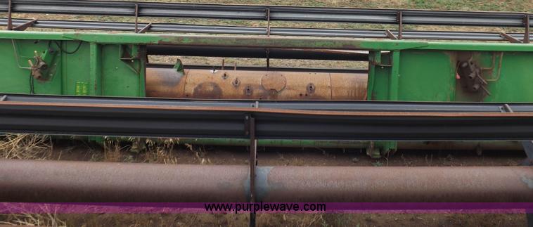 image for item H7018 1990 John Deere 9600 Turbo combine