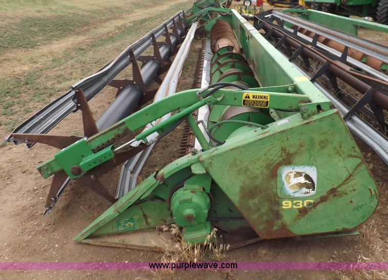 image for item H7018 1990 John Deere 9600 Turbo combine