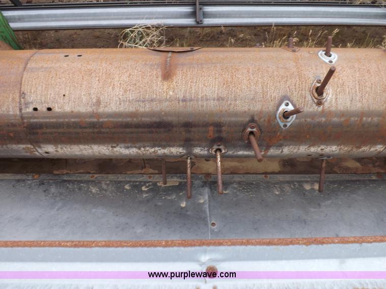 image for item H7018 1990 John Deere 9600 Turbo combine