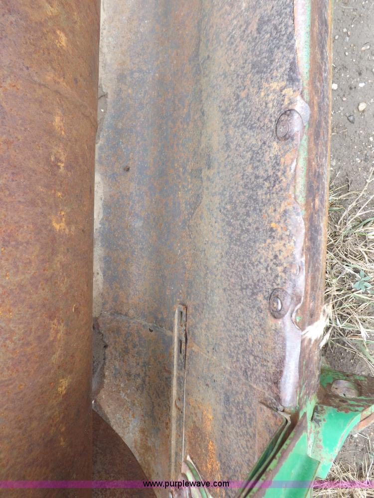 image for item H7018 1990 John Deere 9600 Turbo combine