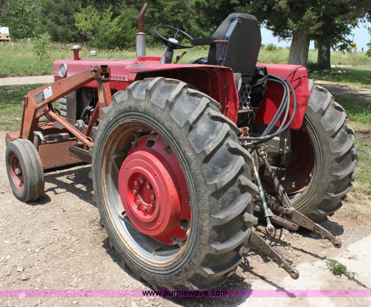 image for item H7433 Massey-Ferguson 180 tractor