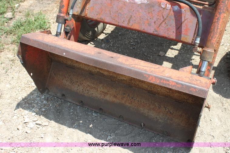 image for item H7433 Massey-Ferguson 180 tractor