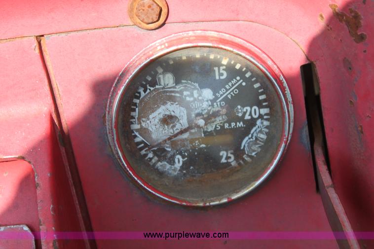 image for item H7433 Massey-Ferguson 180 tractor