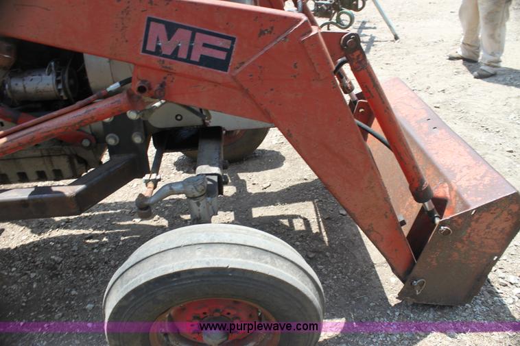 image for item H7433 Massey-Ferguson 180 tractor