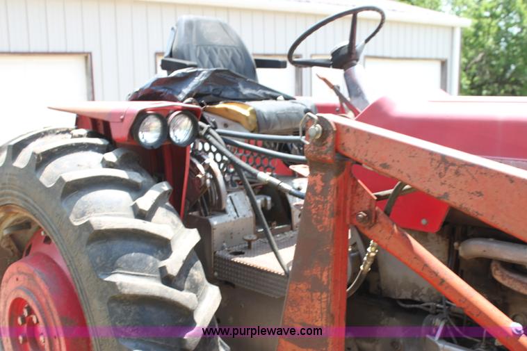 image for item H7433 Massey-Ferguson 180 tractor