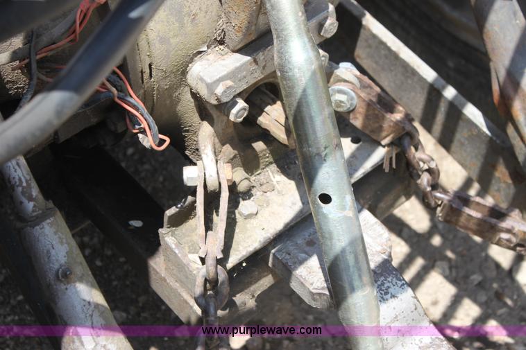 image for item H7433 Massey-Ferguson 180 tractor