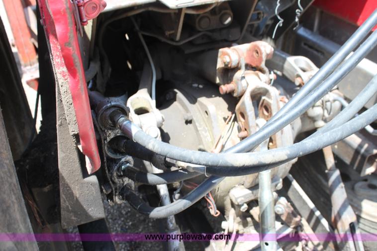 image for item H7433 Massey-Ferguson 180 tractor