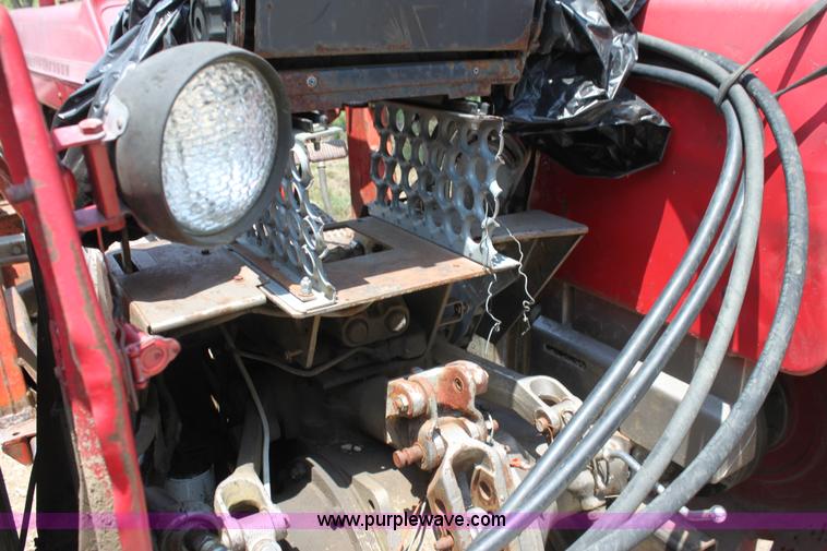 image for item H7433 Massey-Ferguson 180 tractor