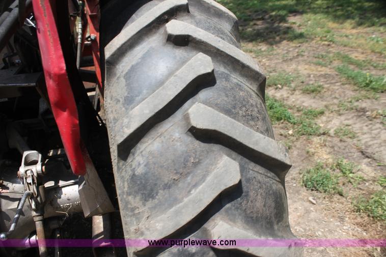 image for item H7433 Massey-Ferguson 180 tractor