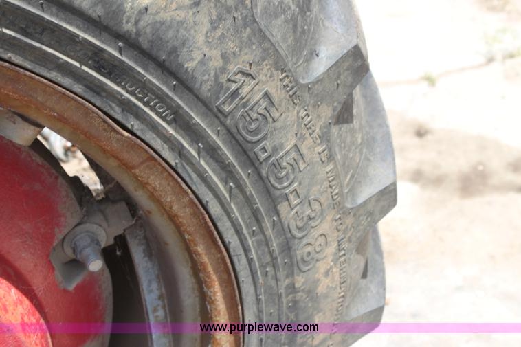 image for item H7433 Massey-Ferguson 180 tractor