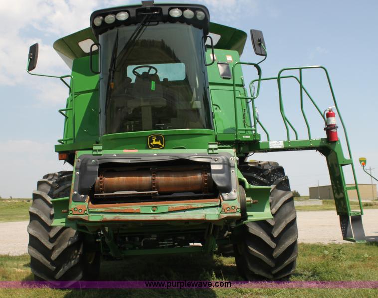 image for item H7444 2009 John Deere 9770 STS 2WD combine