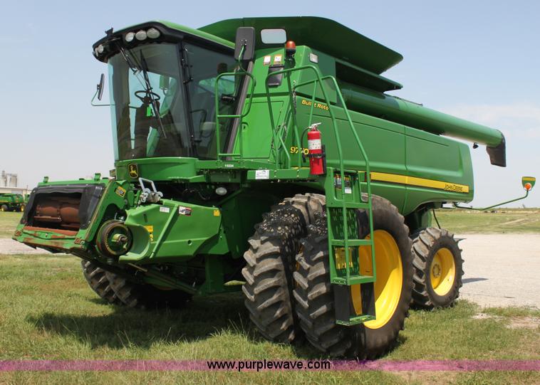 image for item H7445 2010 John Deere 9770 STS 2WD combine