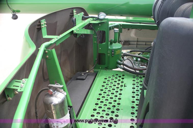 image for item H7445 2010 John Deere 9770 STS 2WD combine