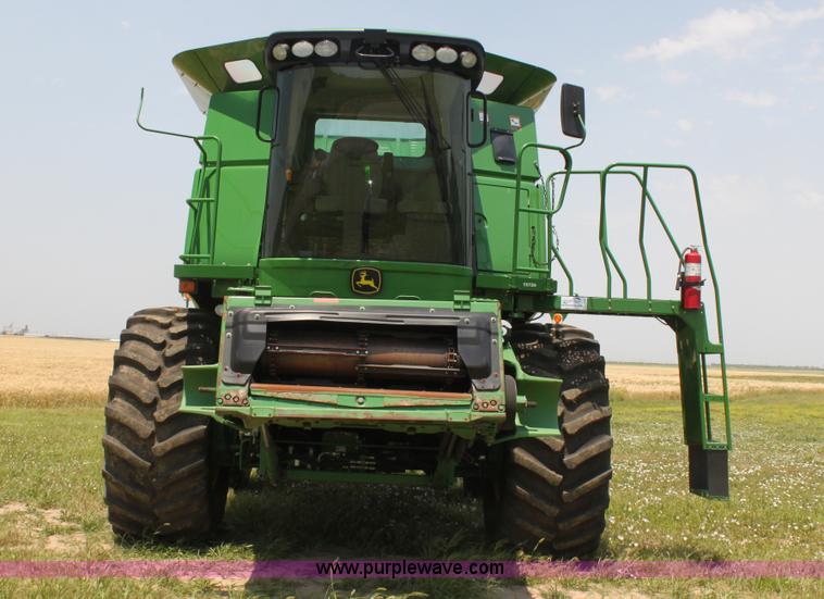 image for item H7446 2009 John Deere 9770 STS RWA combine