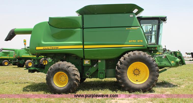 image for item H7446 2009 John Deere 9770 STS RWA combine