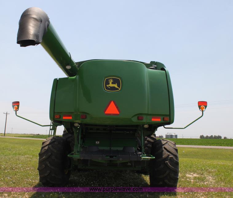 image for item H7446 2009 John Deere 9770 STS RWA combine