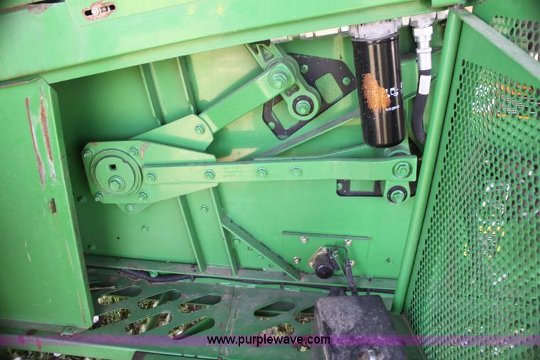 image for item H7446 2009 John Deere 9770 STS RWA combine