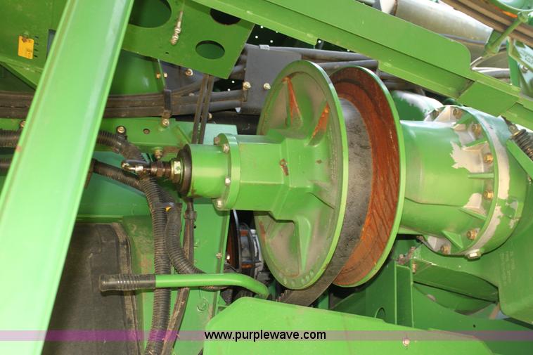 image for item H7446 2009 John Deere 9770 STS RWA combine