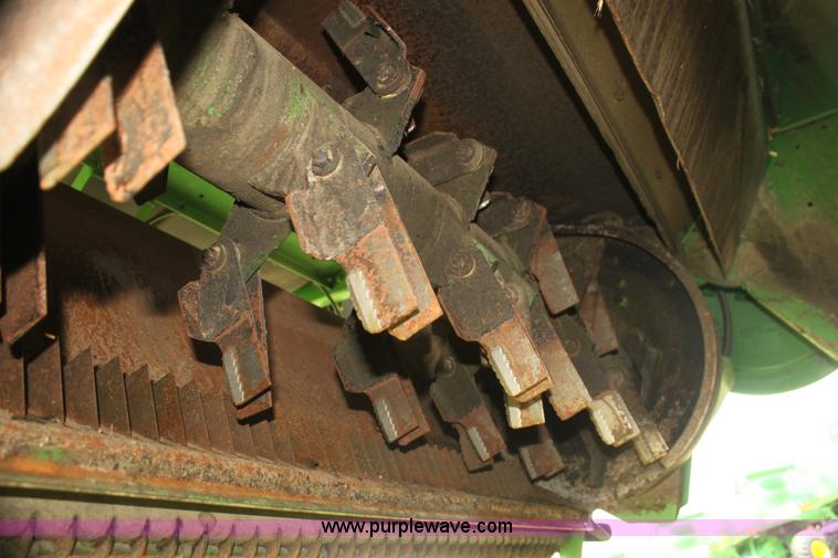 image for item H7446 2009 John Deere 9770 STS RWA combine