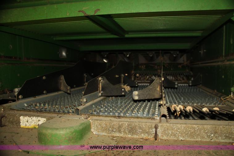 image for item H7446 2009 John Deere 9770 STS RWA combine