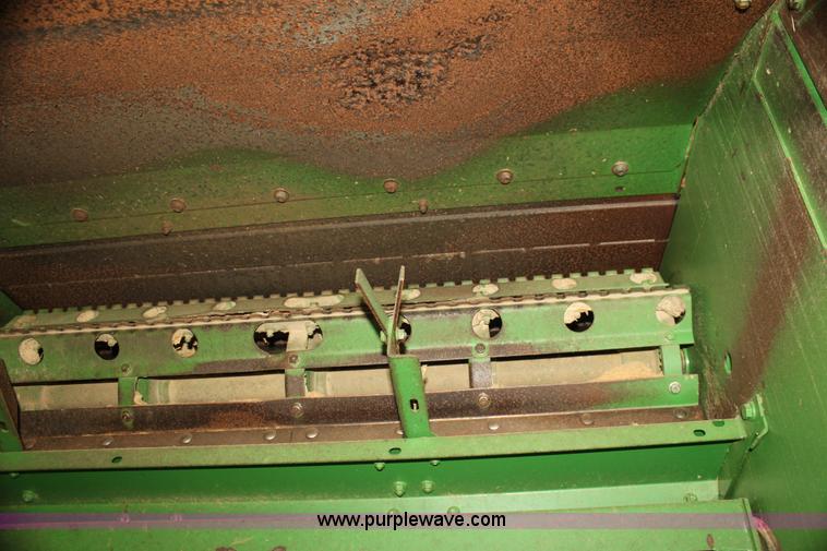 image for item H7446 2009 John Deere 9770 STS RWA combine