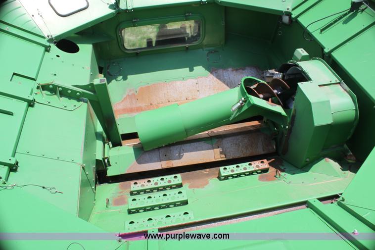 image for item H7446 2009 John Deere 9770 STS RWA combine