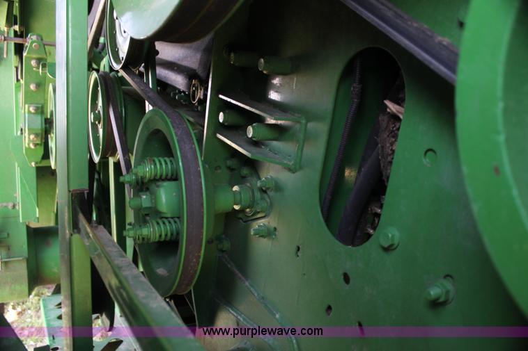 image for item H7446 2009 John Deere 9770 STS RWA combine