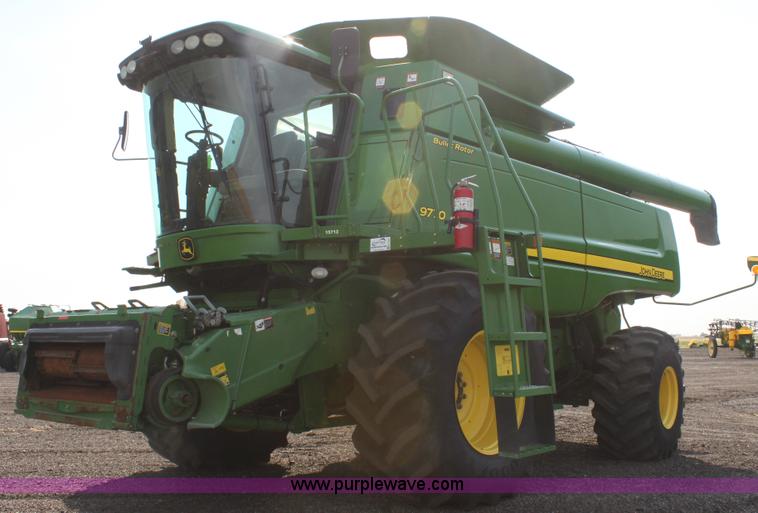 image for item H7447 2009 John Deere 9770 STS RWA combine