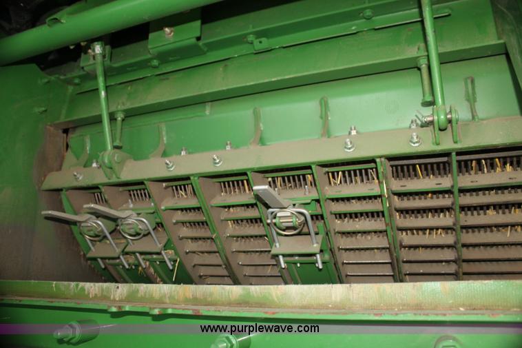 image for item H7447 2009 John Deere 9770 STS RWA combine