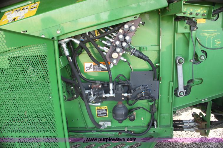 image for item H7447 2009 John Deere 9770 STS RWA combine