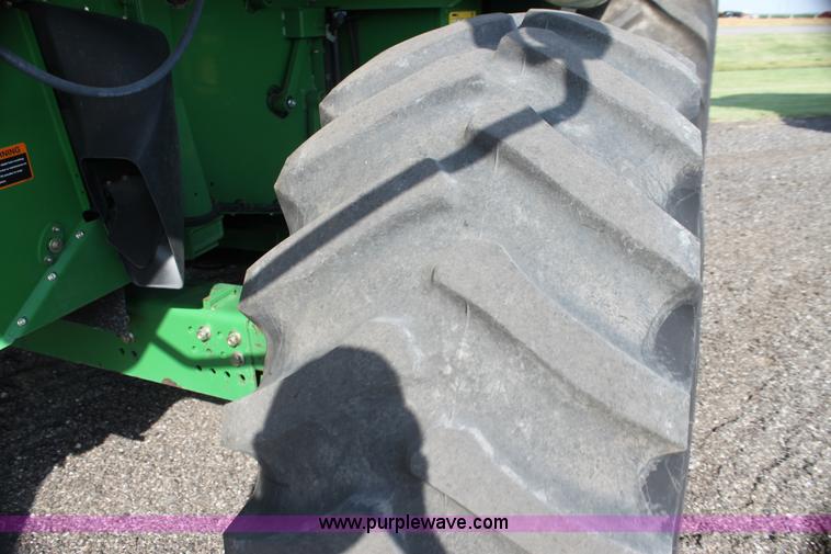 image for item H7447 2009 John Deere 9770 STS RWA combine