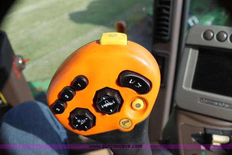 image for item H7447 2009 John Deere 9770 STS RWA combine