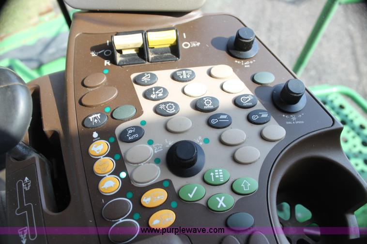 image for item H7447 2009 John Deere 9770 STS RWA combine