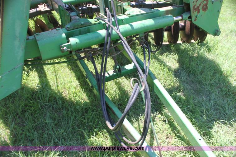 image for item H7462 John Deere 235 disk