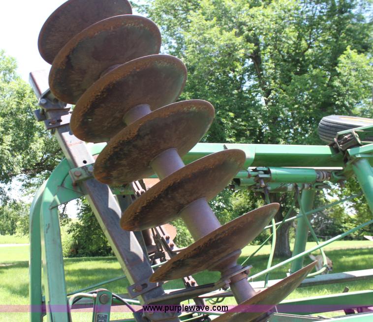 image for item H7462 John Deere 235 disk