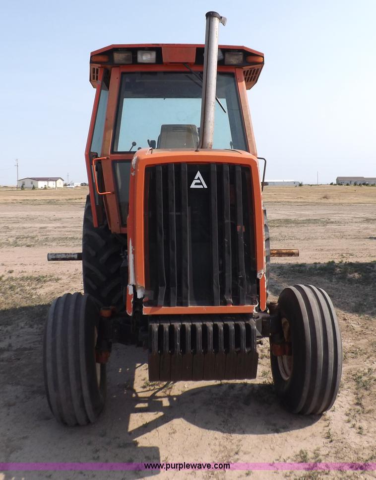 image for item I7745 1982 Allis Chalmers 8050 tractor