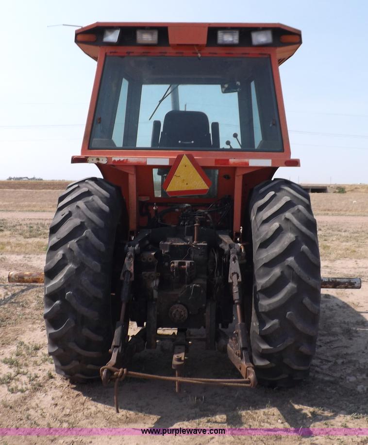 image for item I7745 1982 Allis Chalmers 8050 tractor